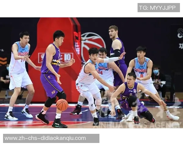 CBA激战北京队迎战新疆队双方全力争胜展现篮球魅力与团队精神